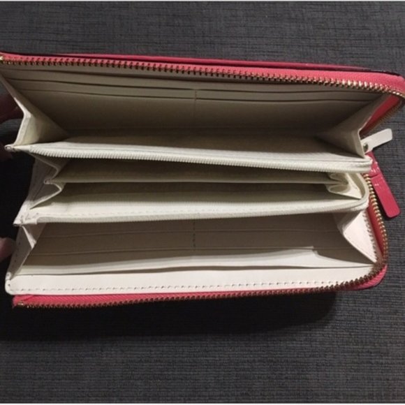 Beacon Court Jeanne & Nisha (Strawberry) - Picture 8 of 8